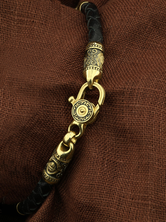 Браслет из лимонного золота c кожаным шнурком