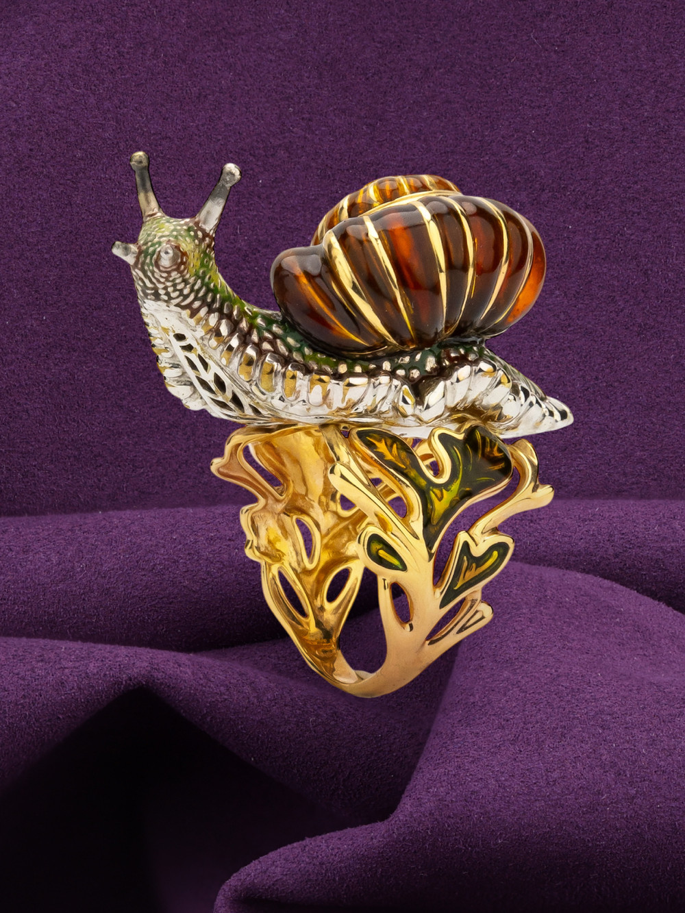 Кольцо из лимонного золота c эмаль