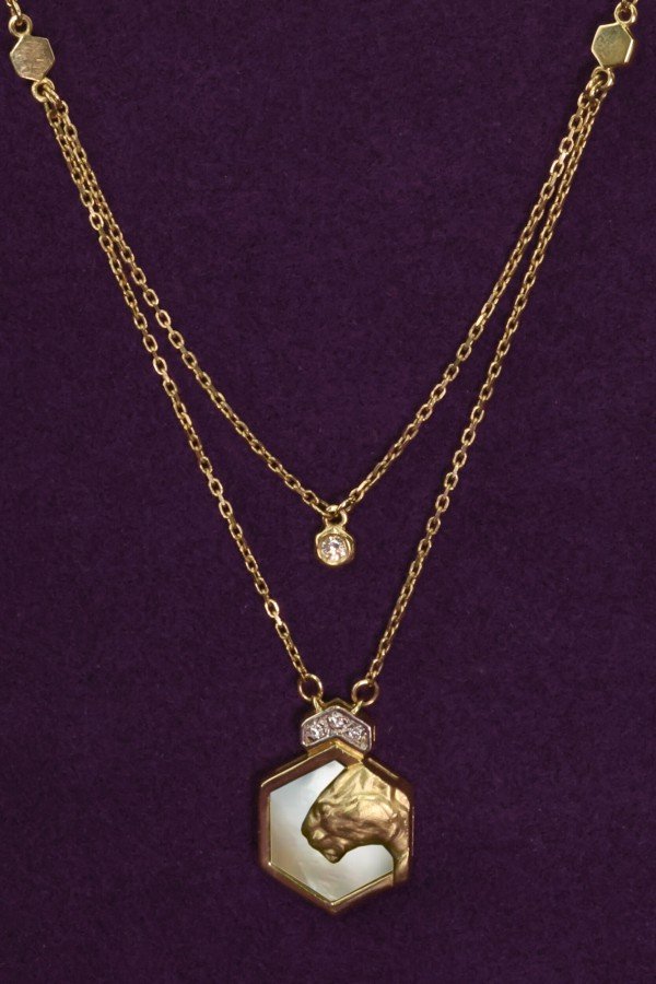 Колье из лимонного золота 585 пробы c бриллиантами и перламутром