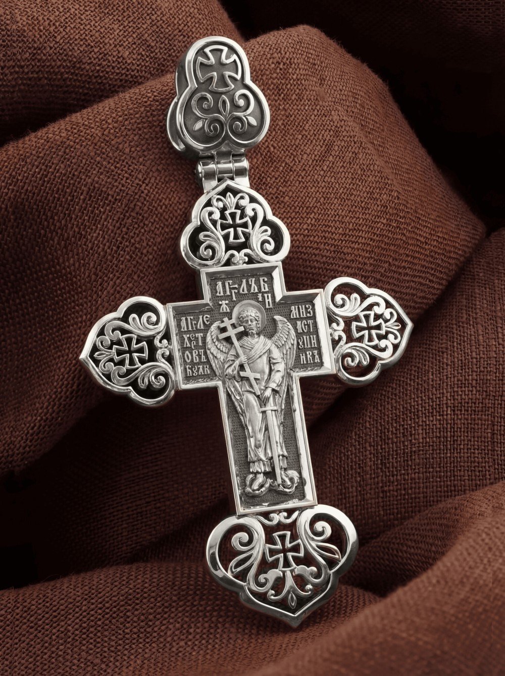 Крест из белого золота