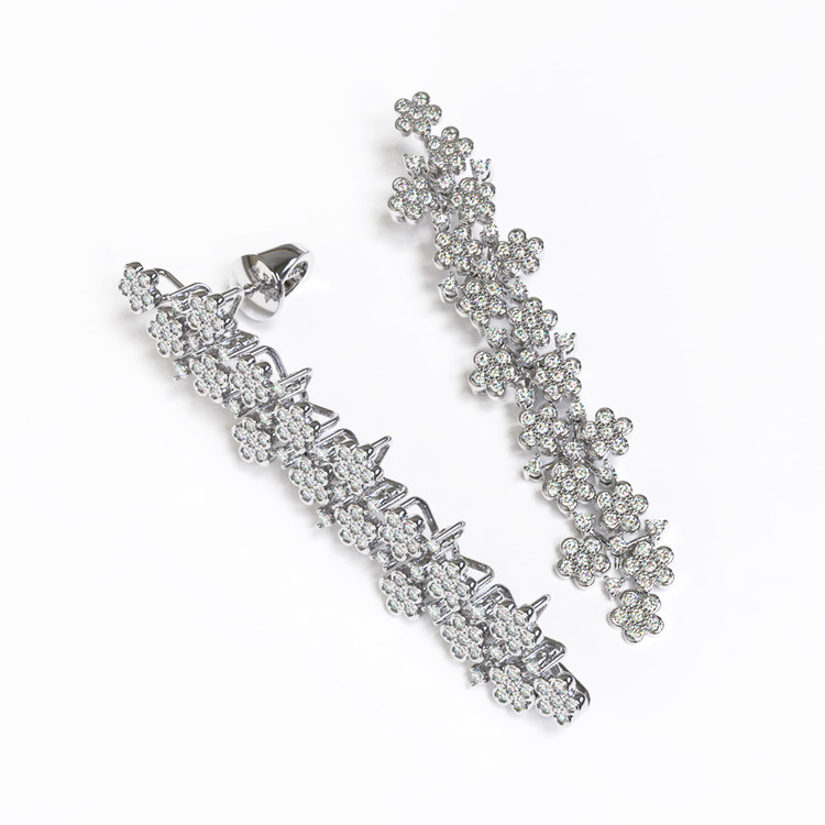 Серьги из белого золота c бриллиантами