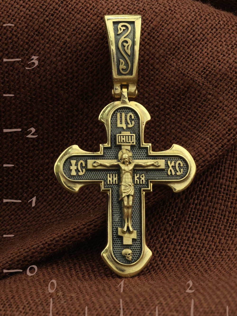 Крест из лимонного золота