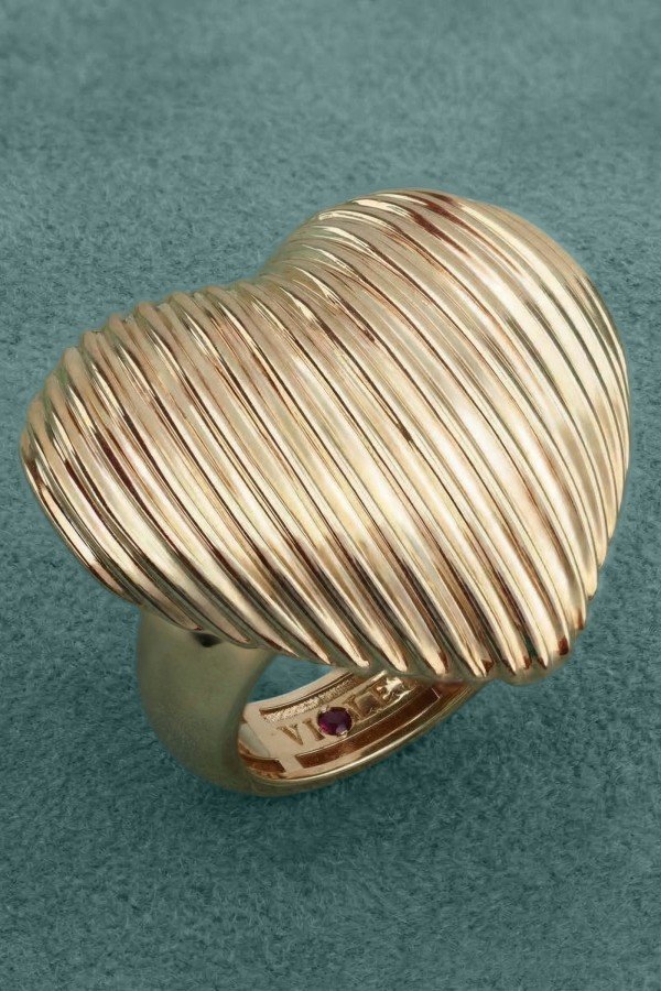 Кольцо из золота c рубином