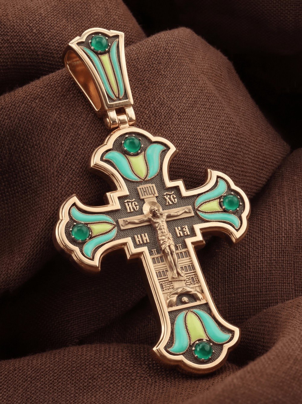 Крест из золота c эмаль и хризопразом