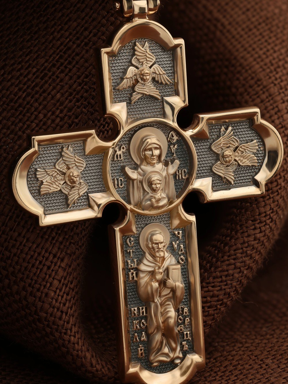 Крест из золота