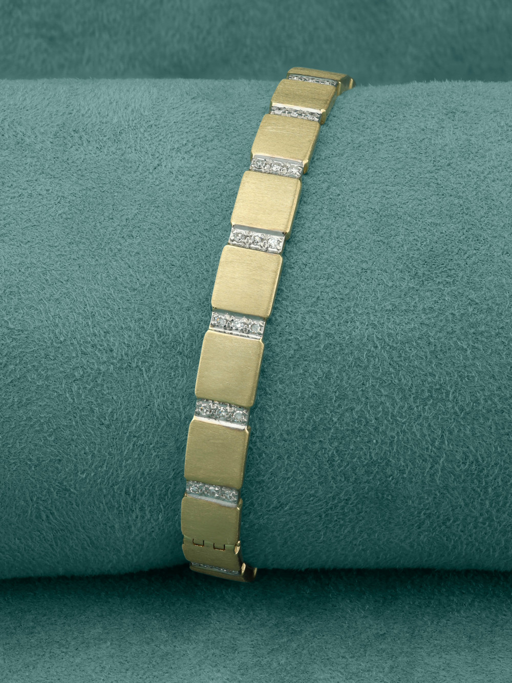 Браслет из лимонного золота c бриллиантами