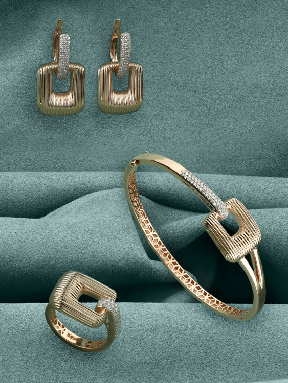 Кольцо из золота c бриллиантами