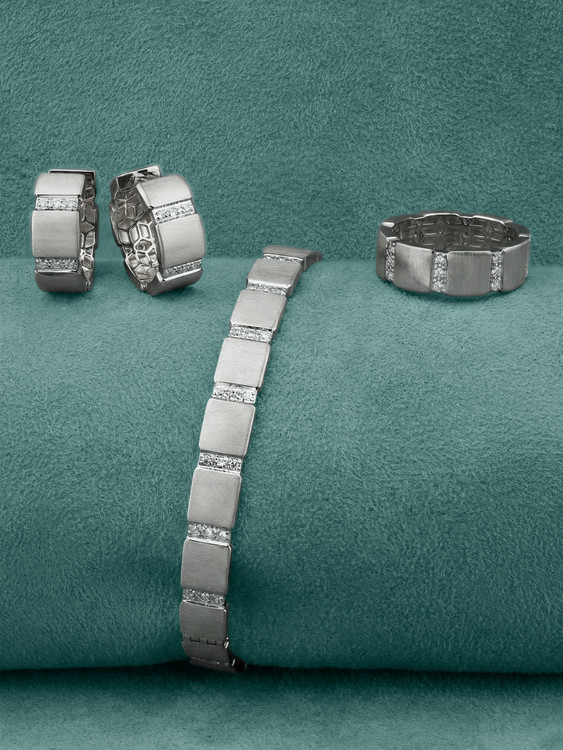 Браслет из белого золота c бриллиантами