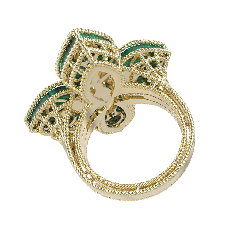 Кольцо из лимонного золота c бриллиантами и малахитом
