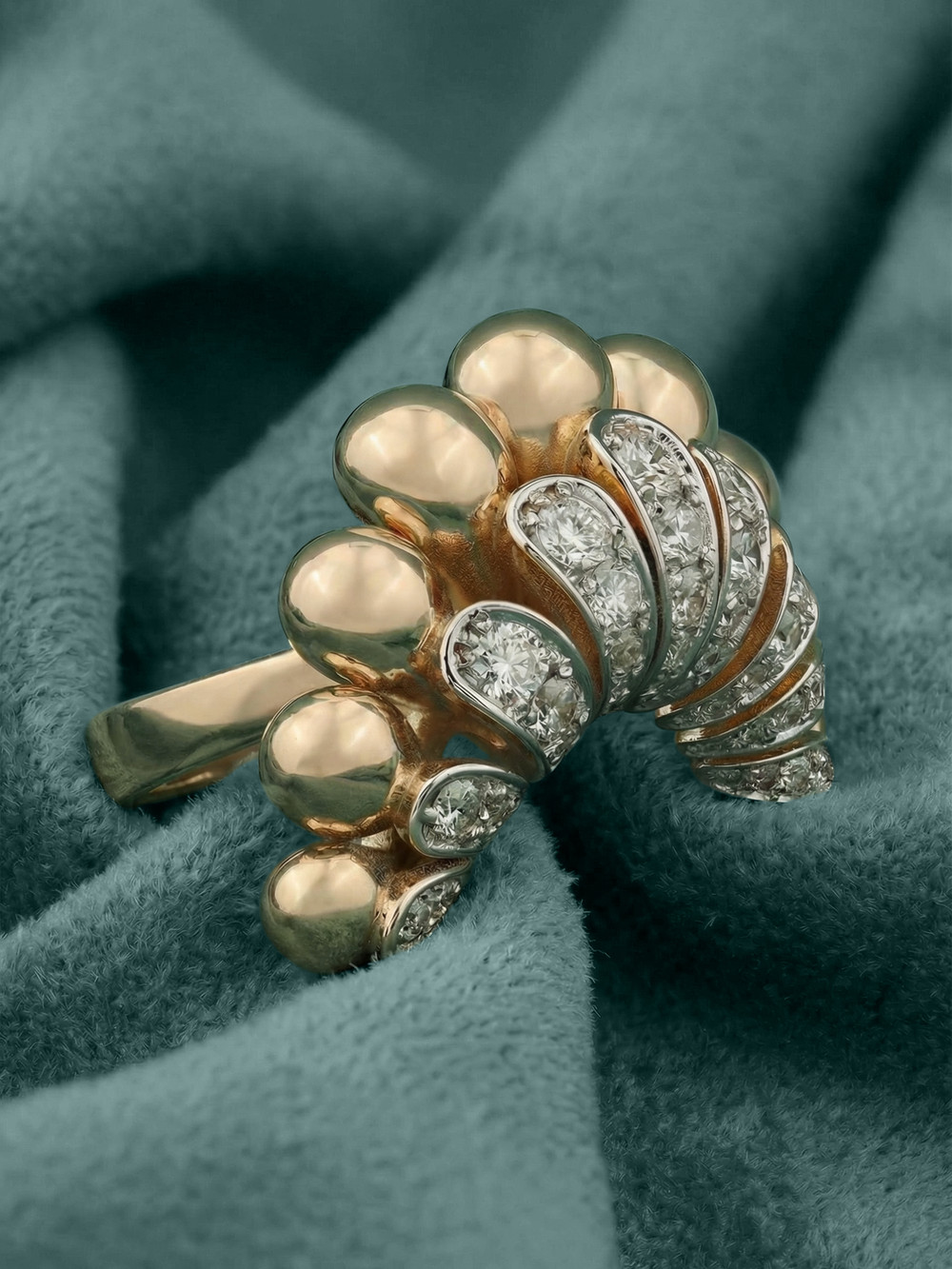 Кольцо из золота c бриллиантами