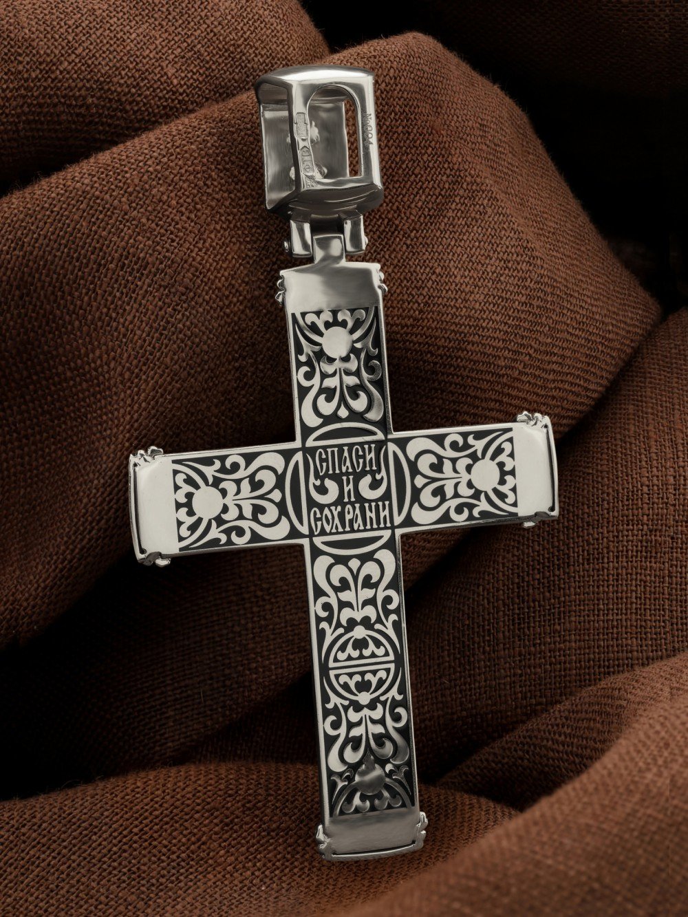 Крест из белого золота c эмаль и эбеновым деревом