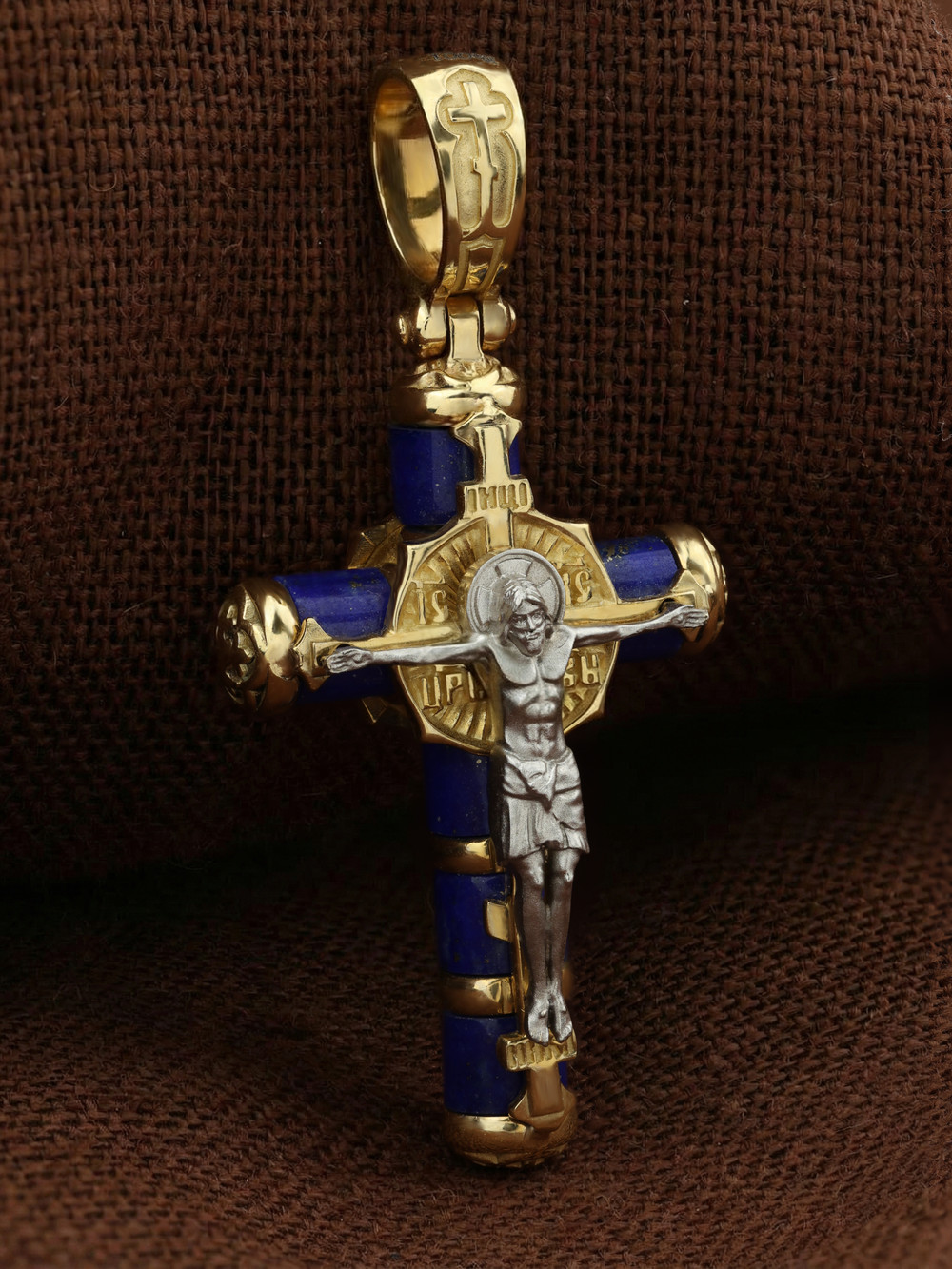 Крест из лимонного золота c лазуритом
