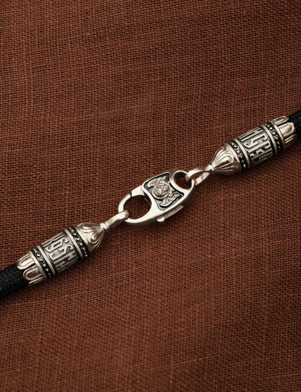 Гайтан из белого золота 585 пробы c шёлковым шнурком