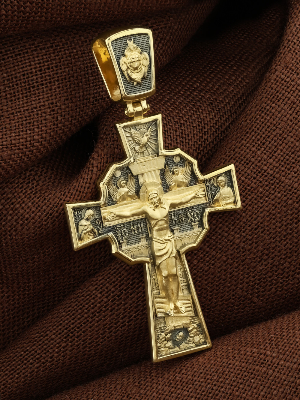 Крест из лимонного золота