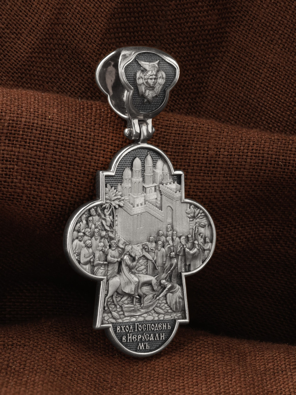 Крест из белого золота