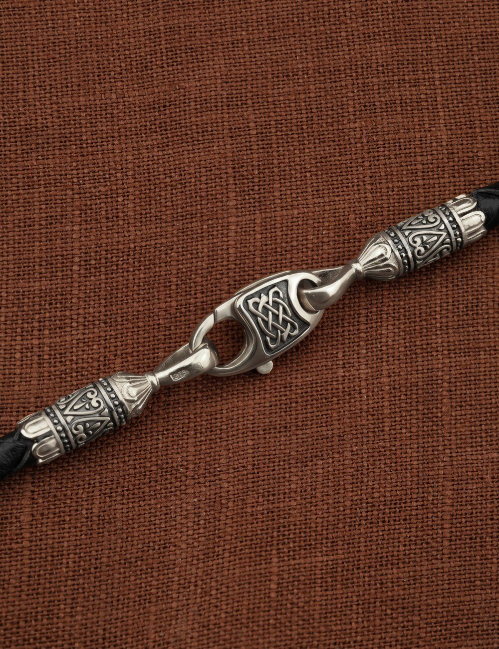 Гайтан из белого золота