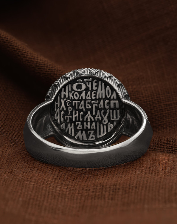 Кольцо из белого золота