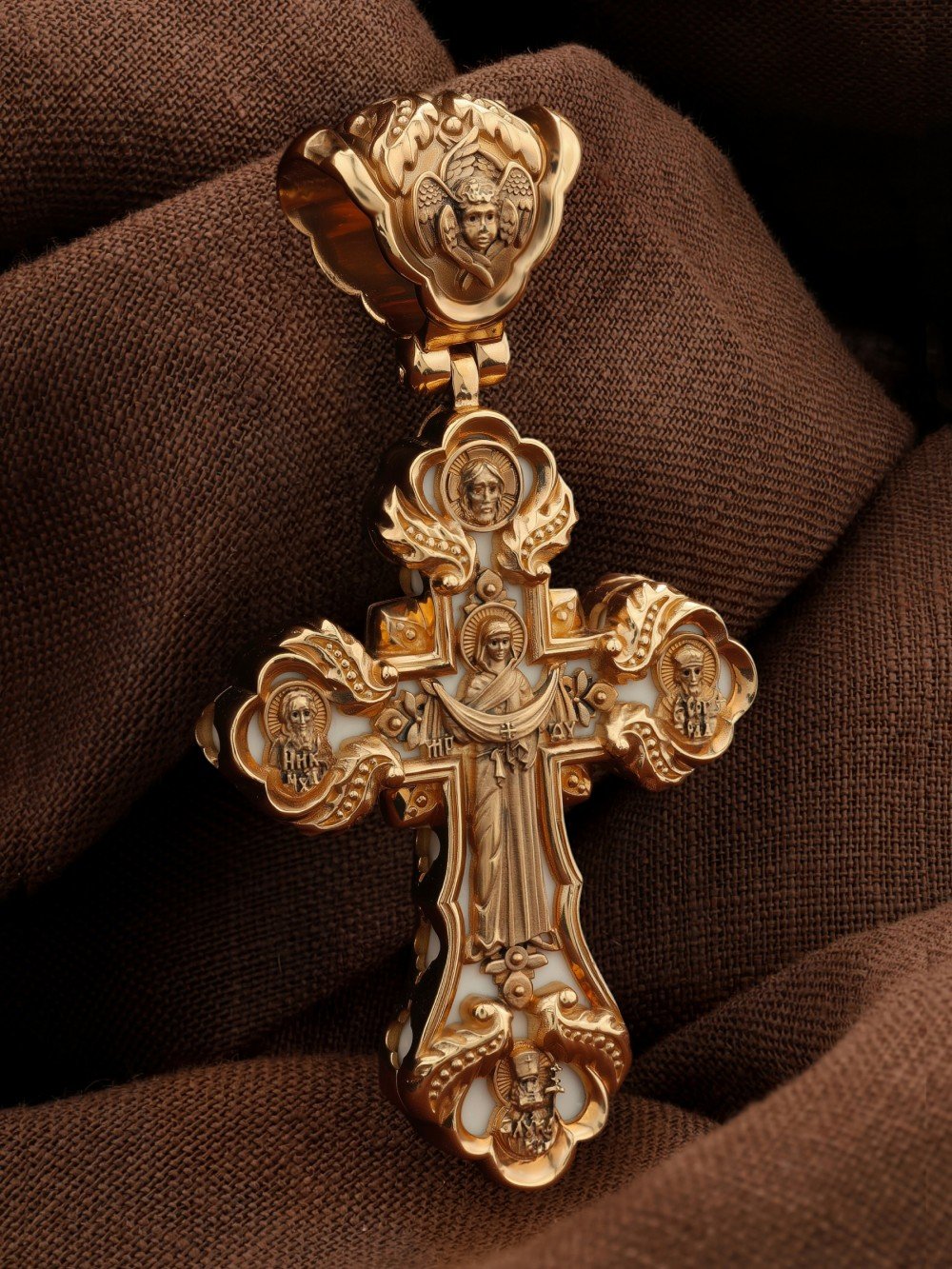 Крест из золота c бивнем мамонта