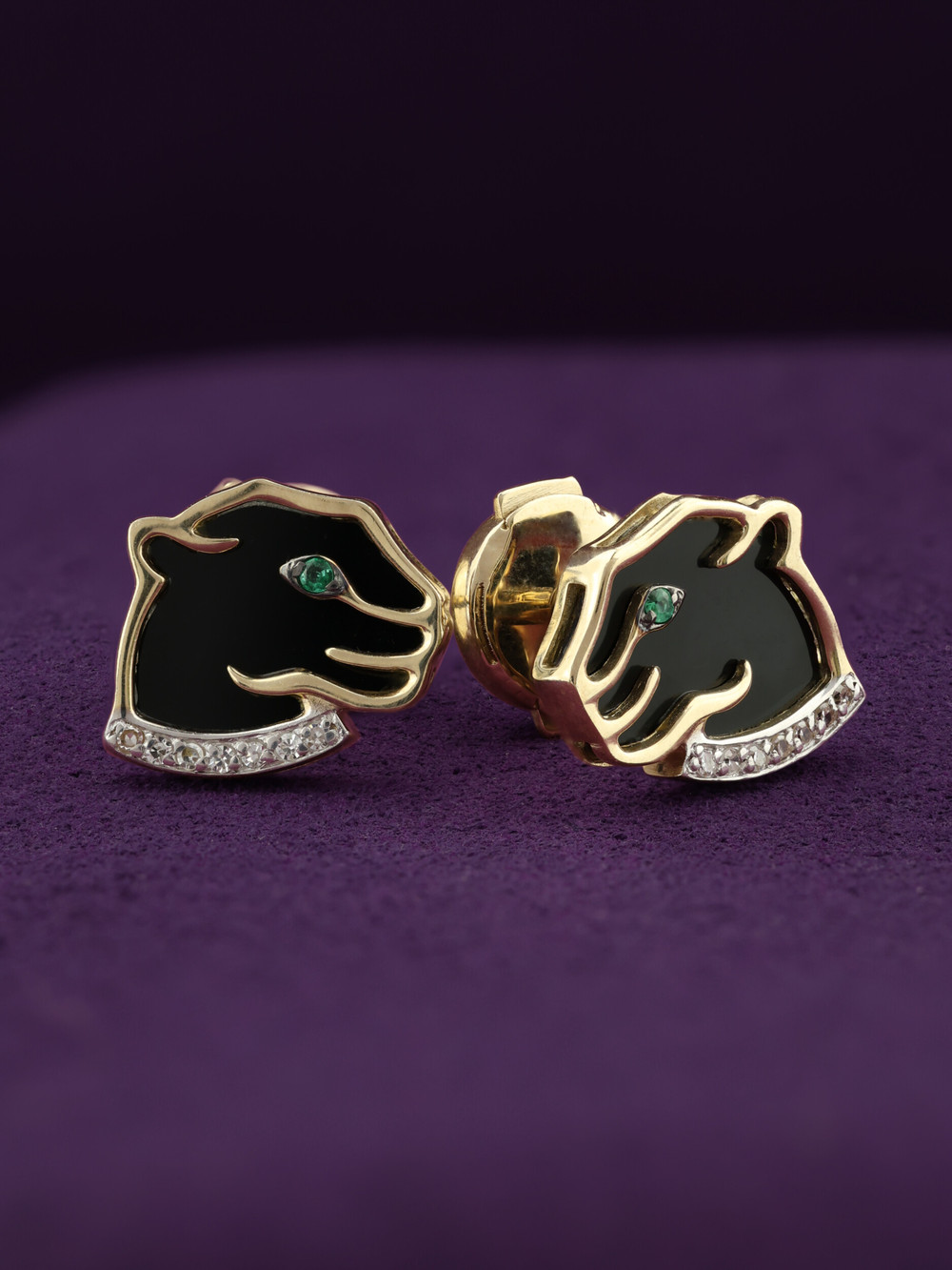 Серьги из лимонного золота c бриллиантами, изумрудом и ониксом