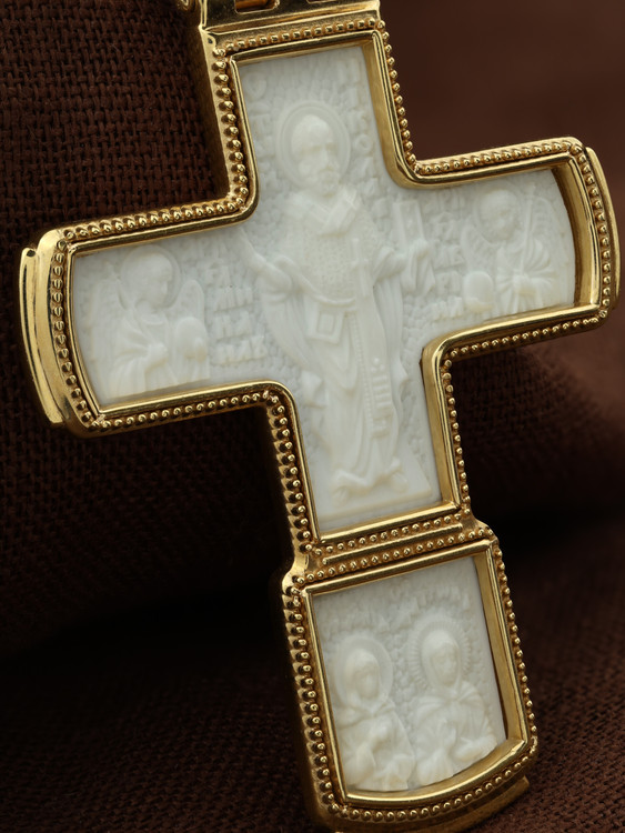 Крест из лимонного золота c бивнем мамонта