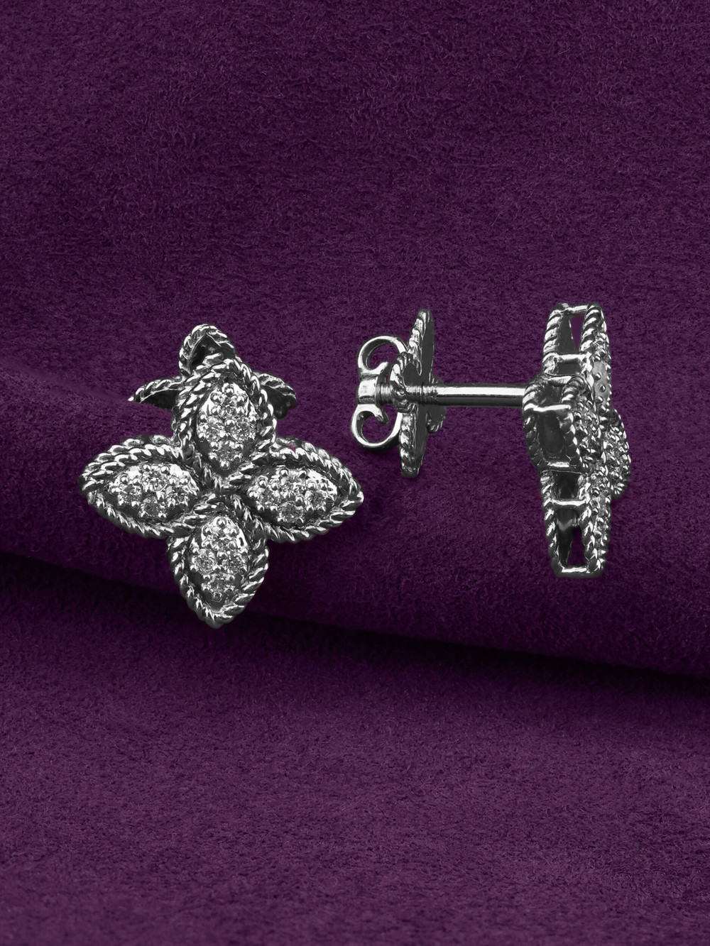 Серьги из белого золота c бриллиантами