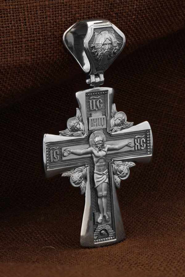 Крест из белого золота