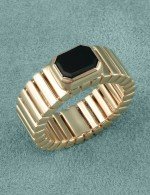 Кольцо из золота c ониксом