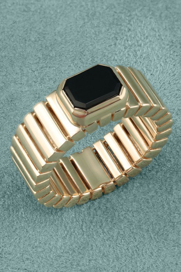 Кольцо из золота c ониксом