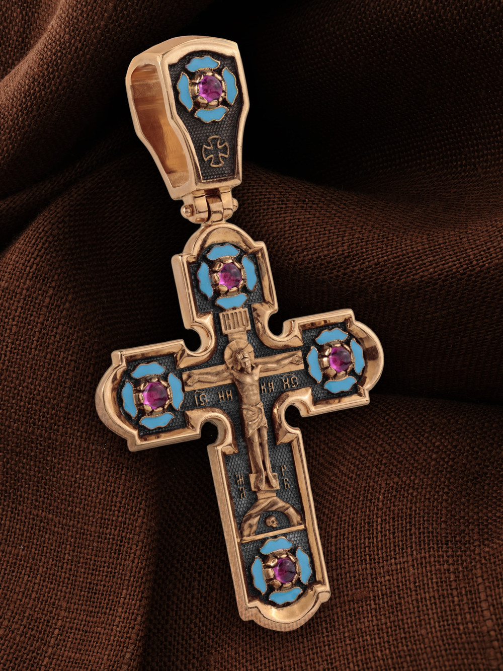 Крест из золота c эмаль и рубином