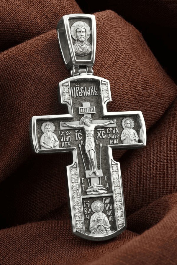 Крест из белого золота c бриллиантами