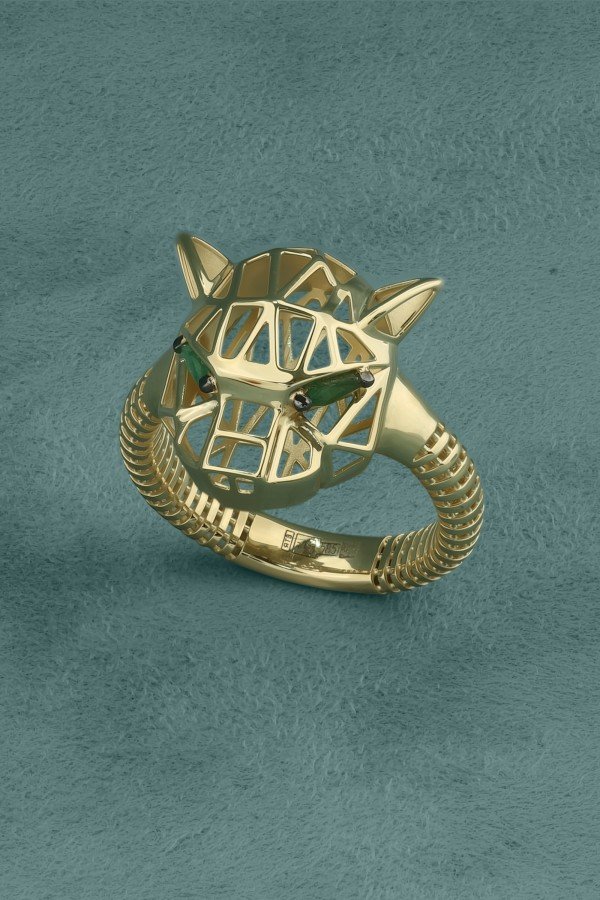 Кольцо из лимонного золота 585 пробы c изумрудом