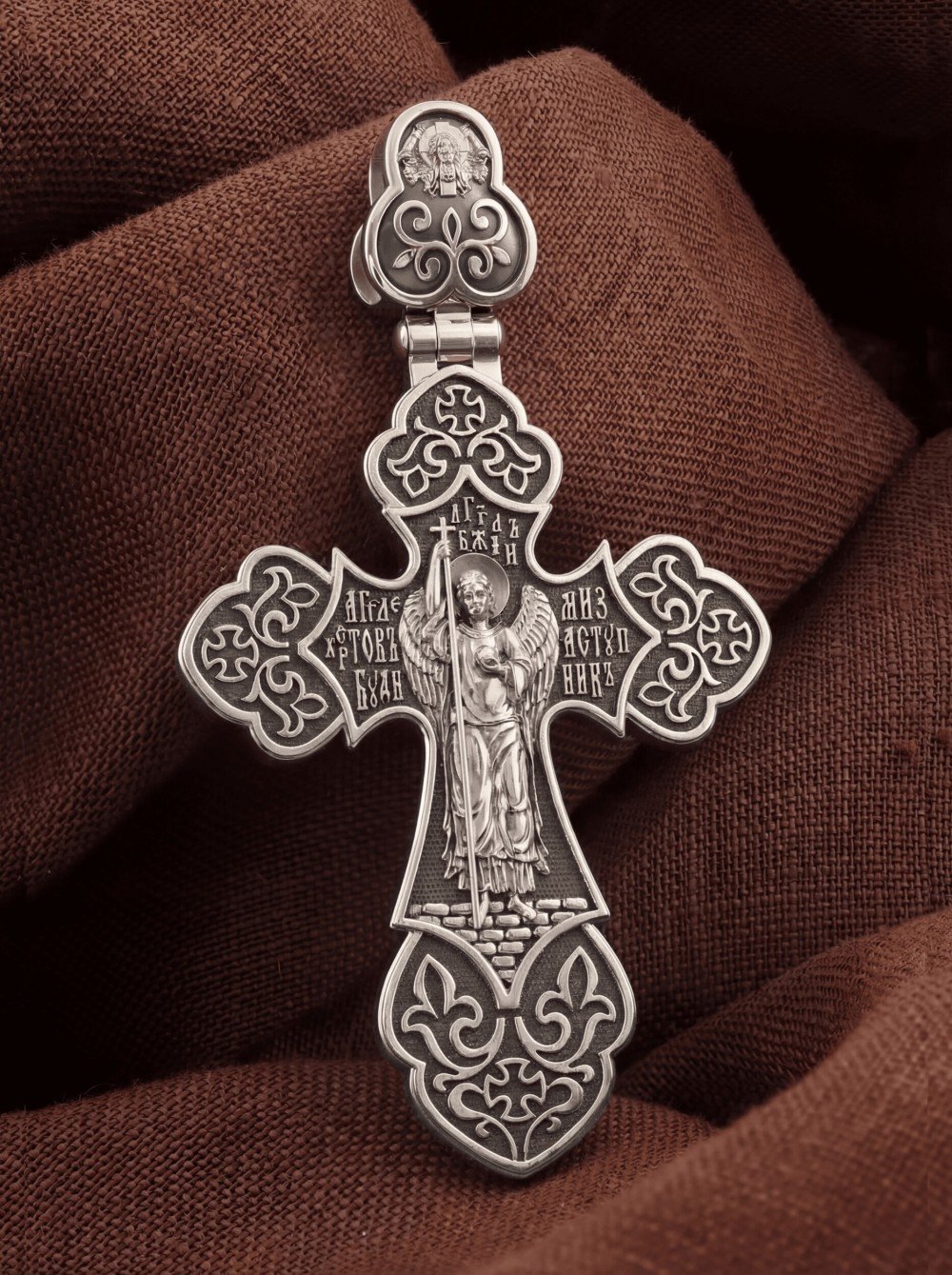 Крест из белого золота
