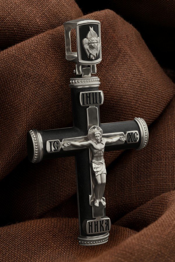 Крест из белого золота c эмаль и эбеновым деревом