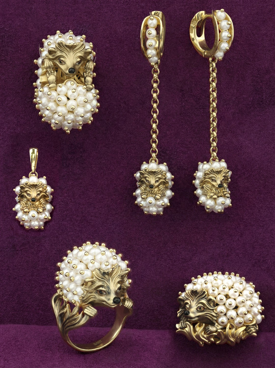 Кольцо из лимонного золота c эмаль и жемчугом