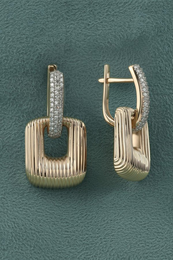 Серьги из золота c бриллиантами