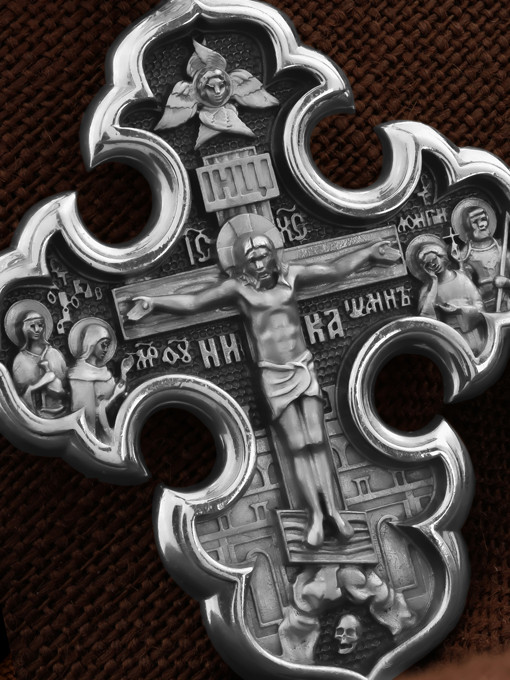 Крест из белого золота