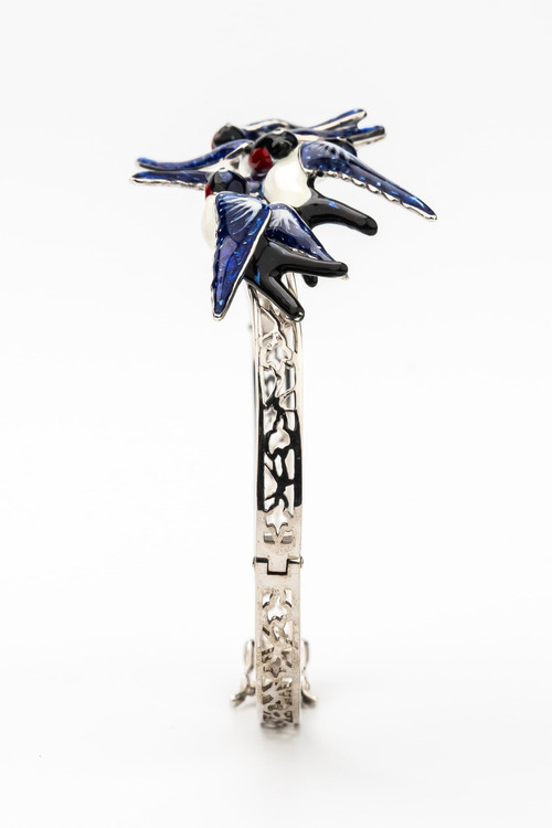 Браслет из белого золота c эмаль