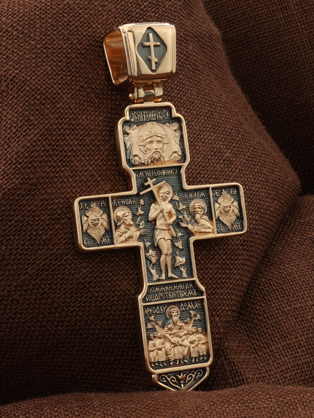 Крест из золота