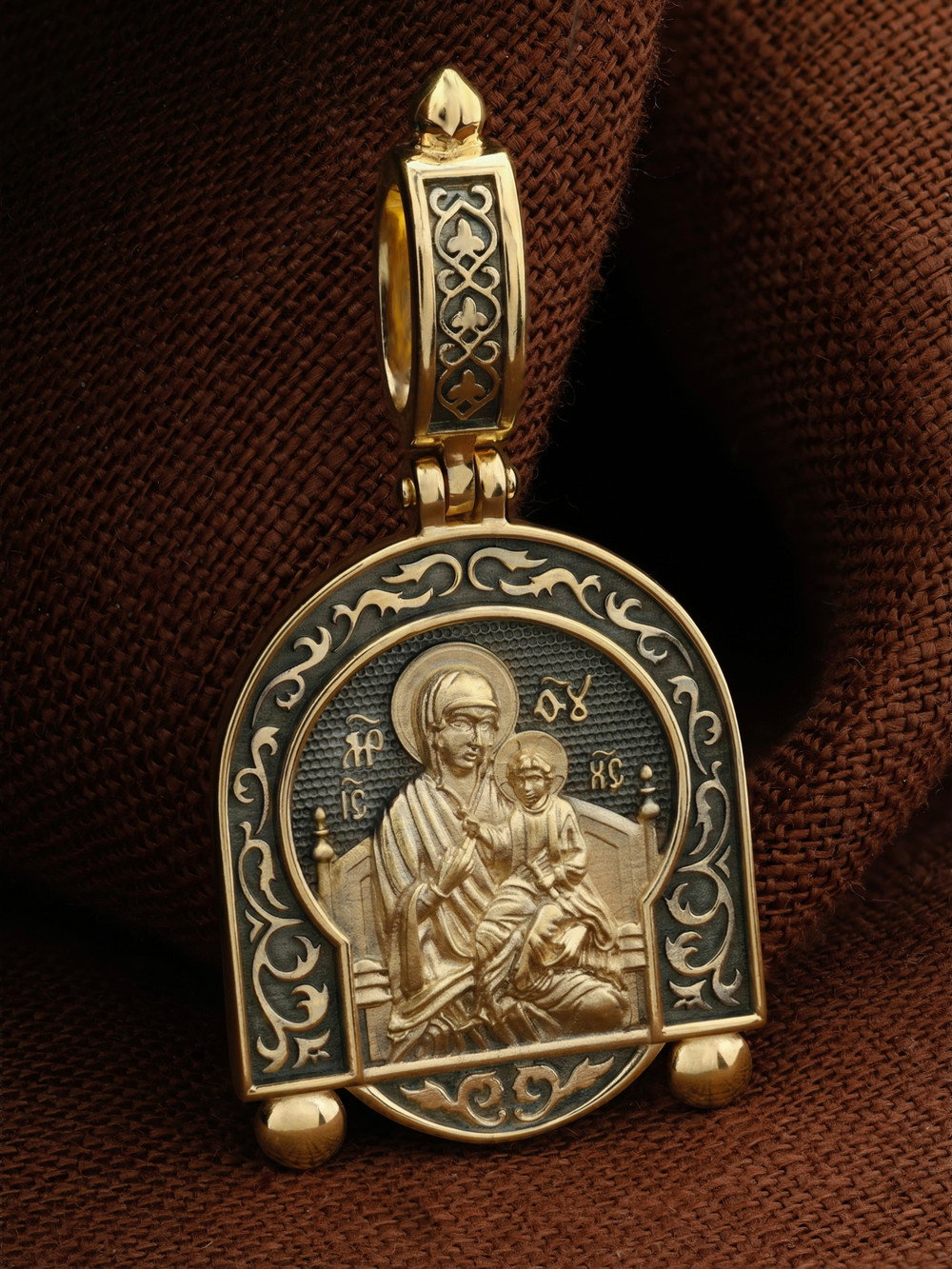 Образок из лимонного золота