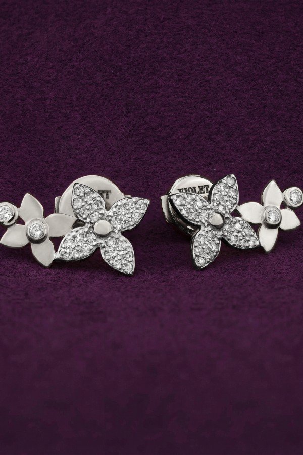 Серьги из белого золота 585 пробы c бриллиантами