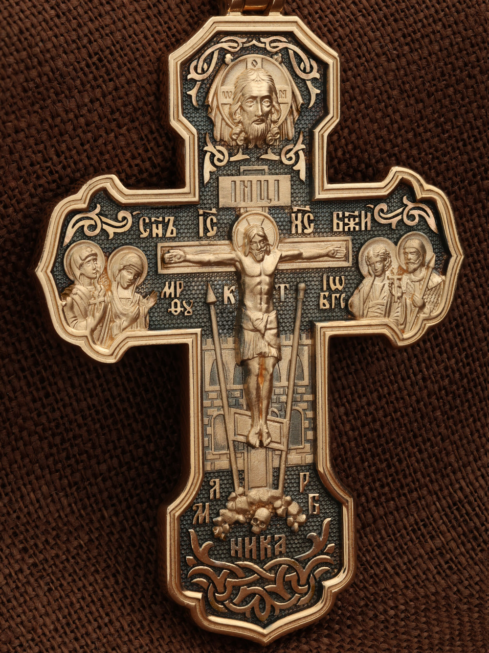 Крест из золота