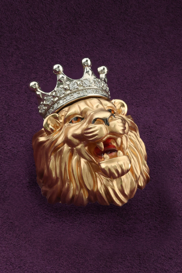 Кольцо из золота c эмаль и бриллиантами