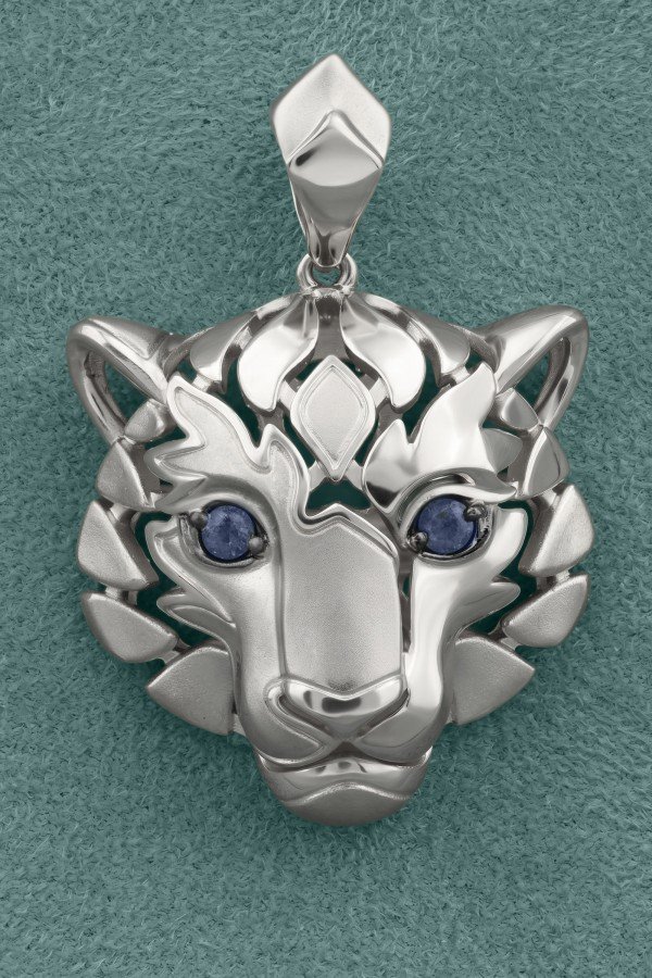 Подвеска из белого золота c сапфиром