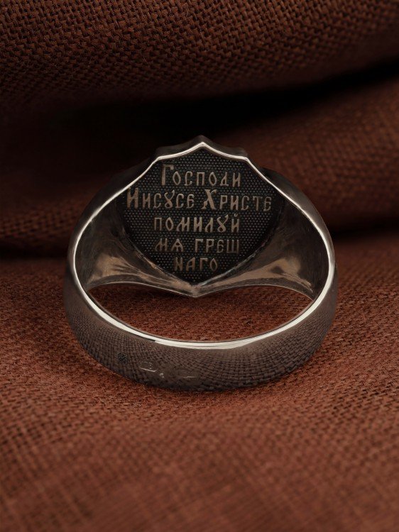 Кольцо из белого золота